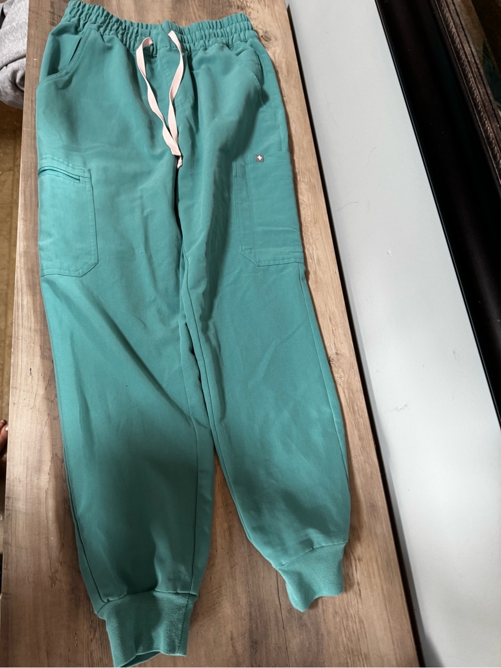 Figs Teal Slim Cargo Scrub Pants - Picture 3 of 8